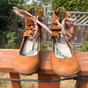 Size 36 El Naturalista 2.5 inch dome heel
